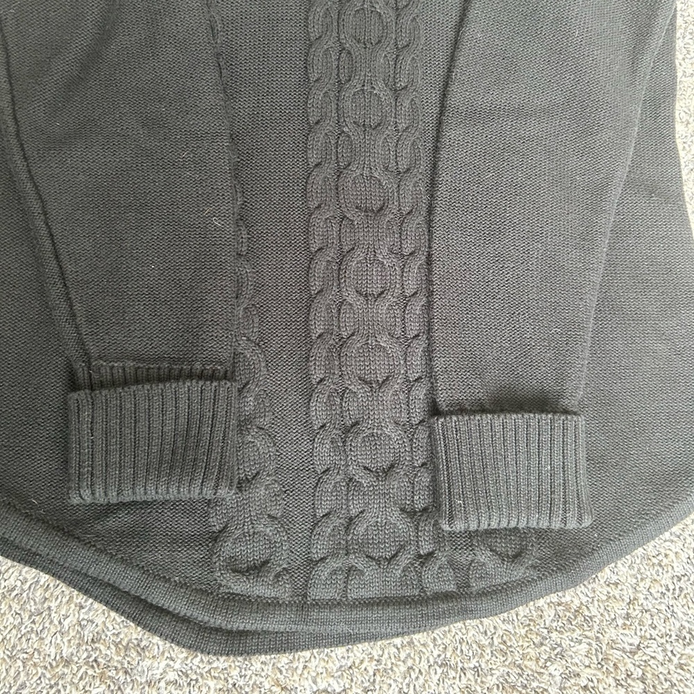 L.L. Bean Women’s Black Cable Knit Turtle Neck Sweater Size Medium - Picture 9 of 9